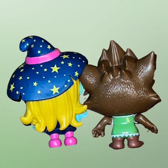 Set of 2 Netflix Super Monsters Lobo Howler & Katya Witch Collectible 4" Figure - Picture 2 of 2
